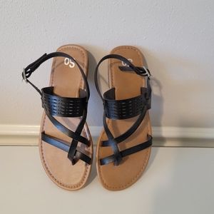 NWOT SO sandals